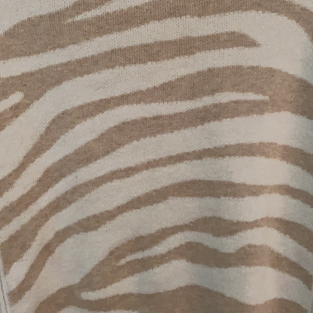 Varley Camrose Zebra Sweater - Picture 10 of 10